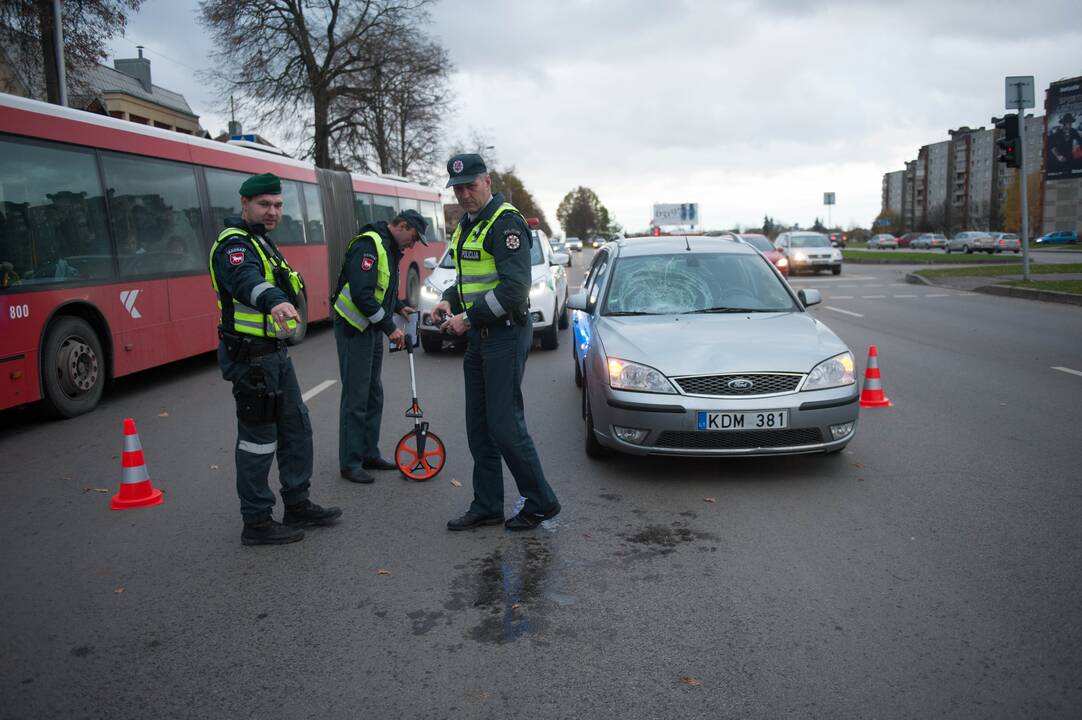 Žemaičių pl. pėsčiųjų perėjoje partrenkta moteris