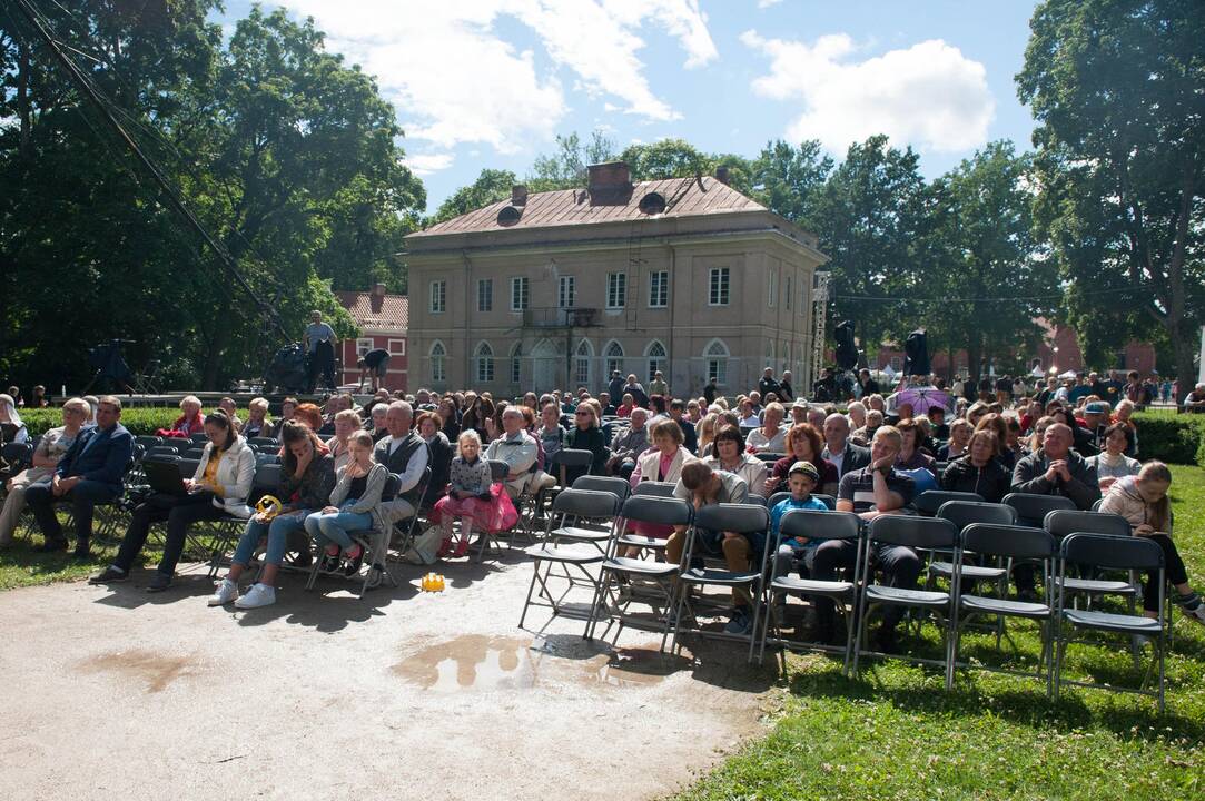 Mindauginės Raudondvario dvare