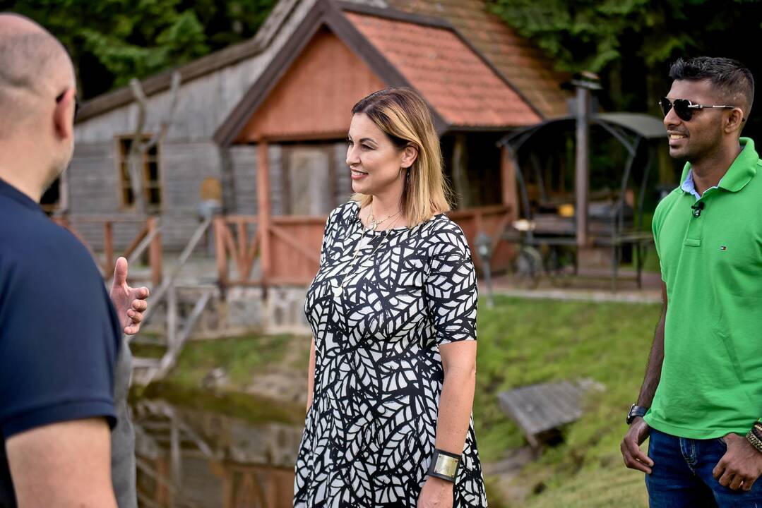 Gidonas Šapiro-Bilas (kairėje), Ilona Juciūtė-Čibirkienė, Dilano Dampella Gamage