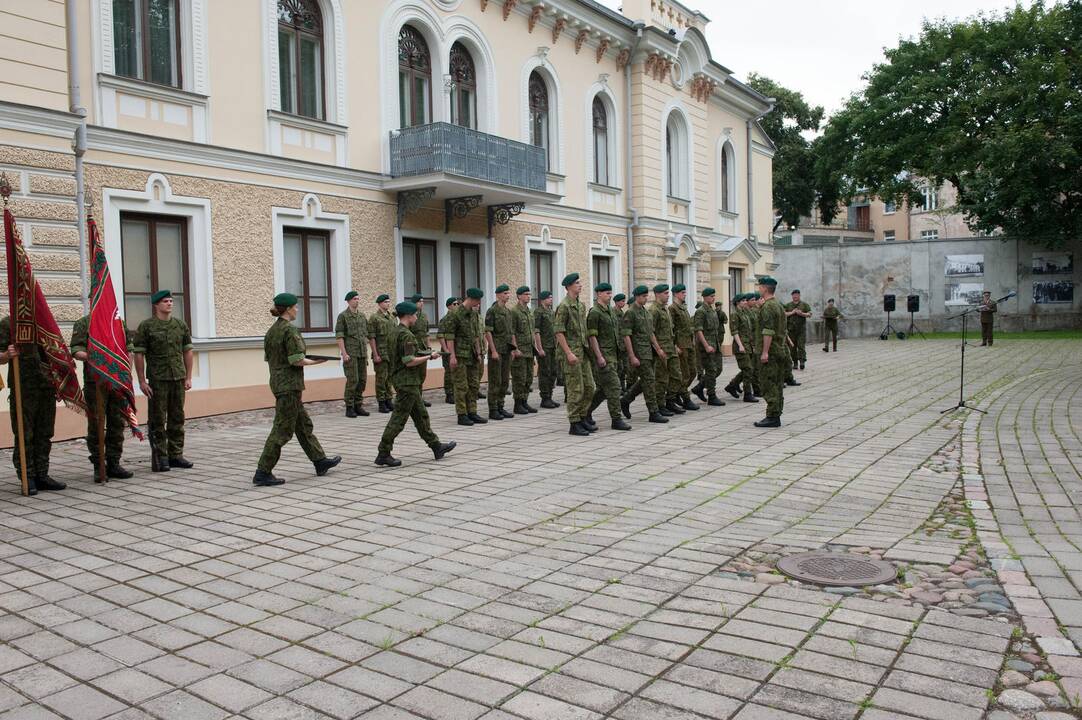 Prisiekė nauja karininkų laida