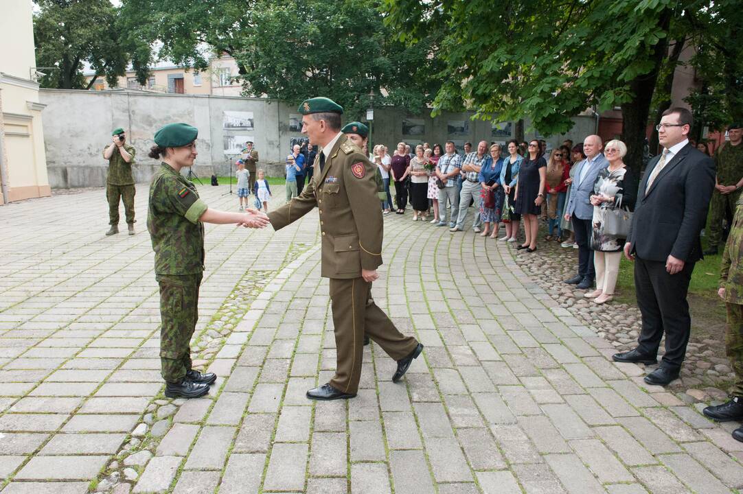 Prisiekė nauja karininkų laida