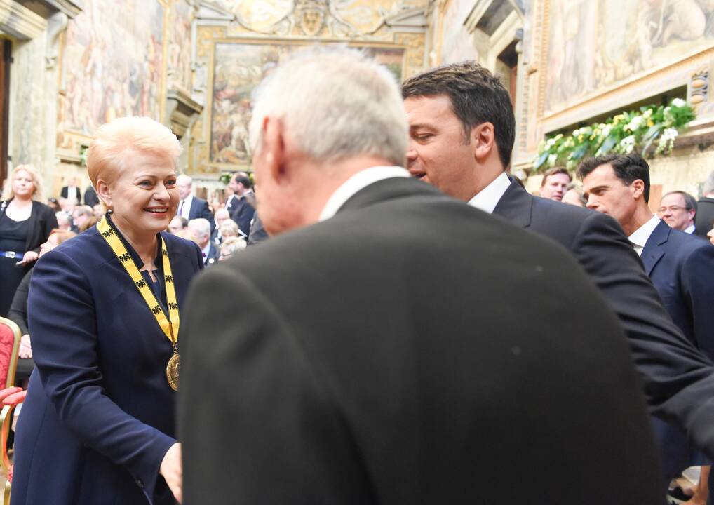 D. Grybauskaitė dalyvavo popiežiaus apdovanojimo ceremonijoje