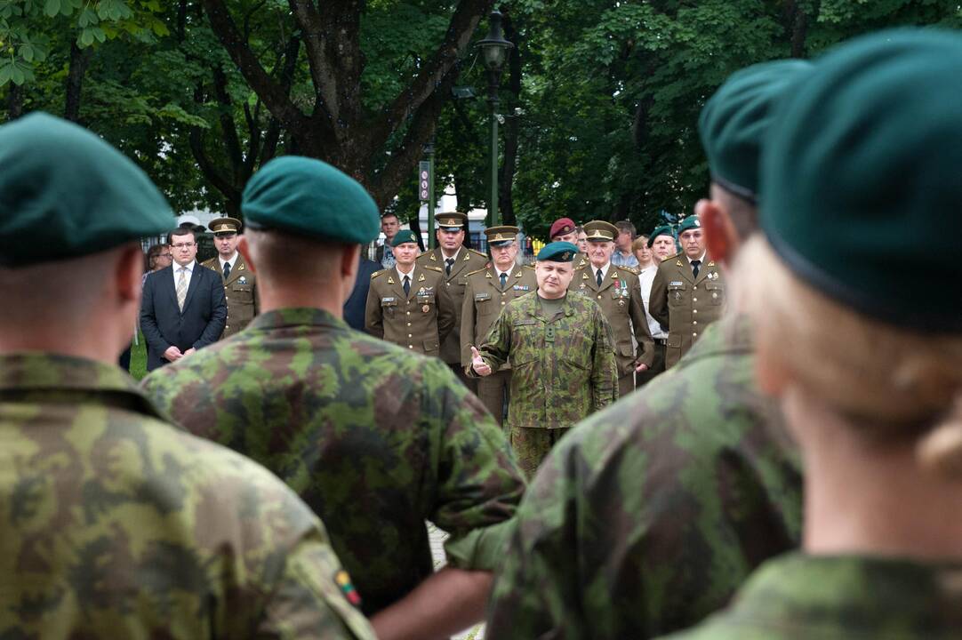 Prisiekė nauja karininkų laida