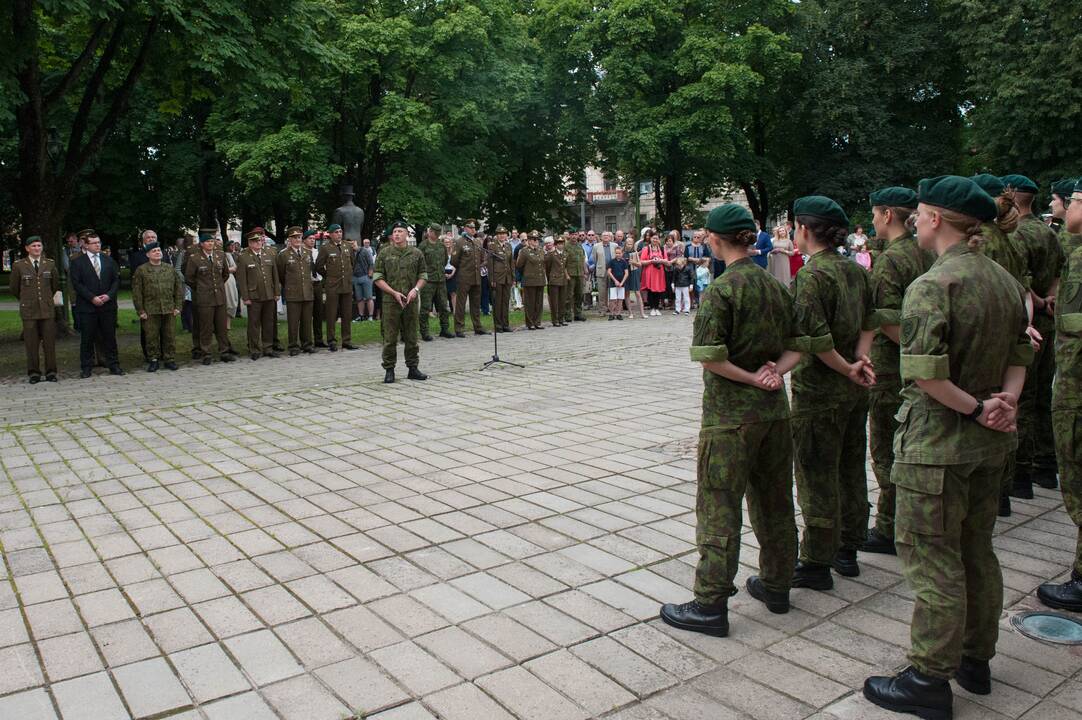 Prisiekė nauja karininkų laida