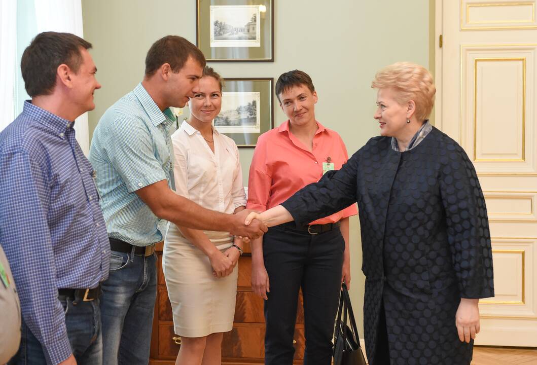 Garsiąją Ukrainos lakūnę priėmė prezidentė