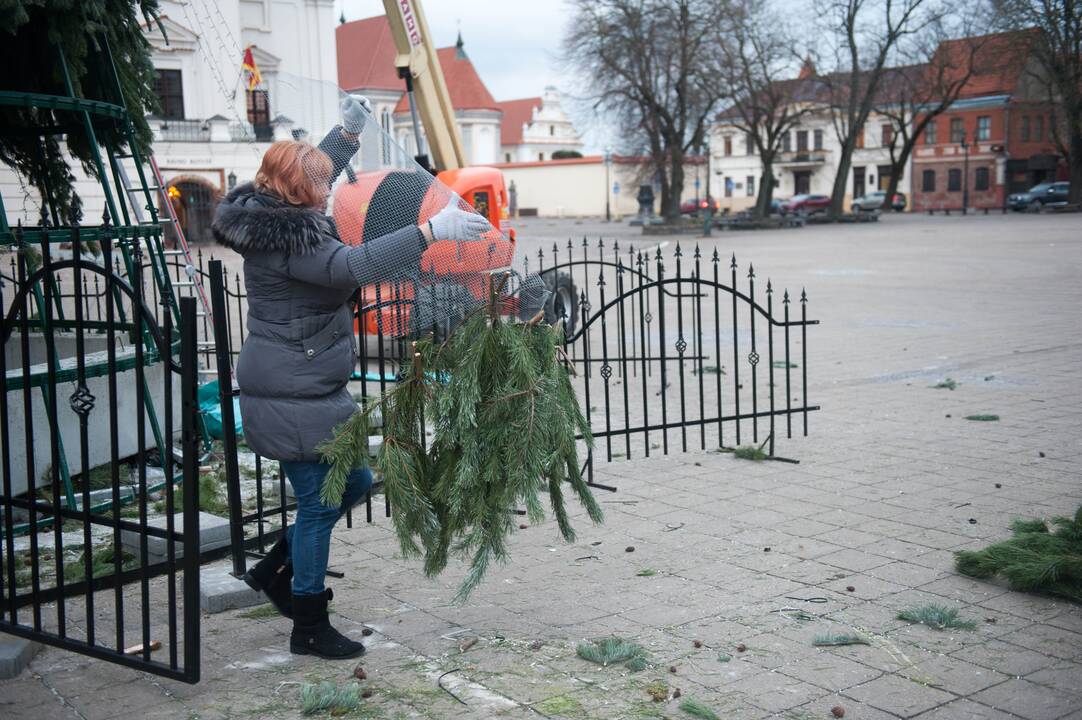 Kauno Kalėdų eglutės nupuošimas