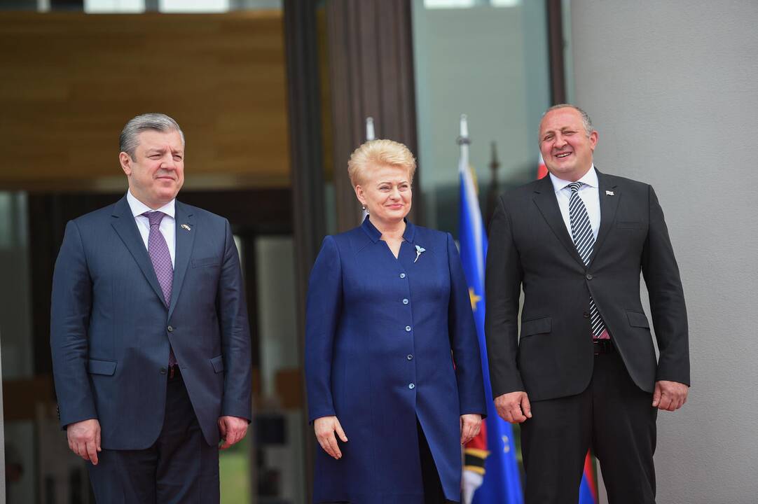 Prezidentė dalyvauja Sakartvelo šimtmečio renginiuose