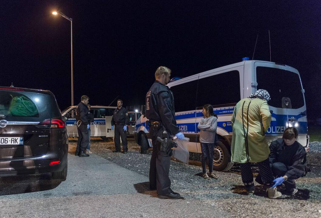 Migrantams suvaldyti Austrijos policijos nepakanka