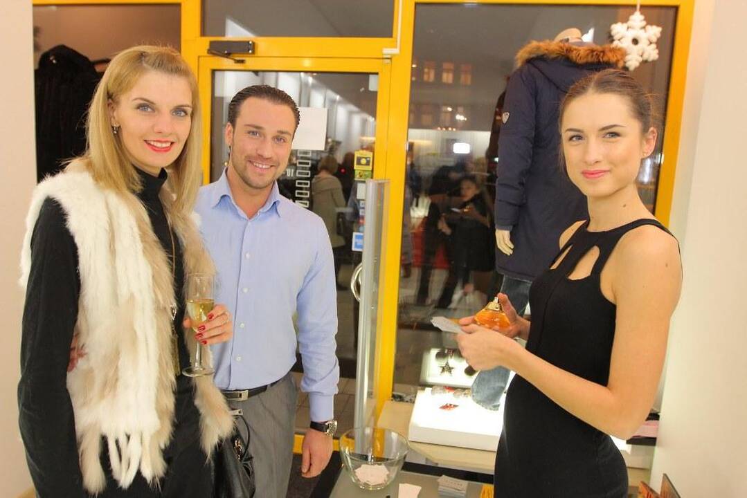 A.Kandelis, Mino ir grupė "Kitokios" demonstravo Italija dvelkiančią kolekciją