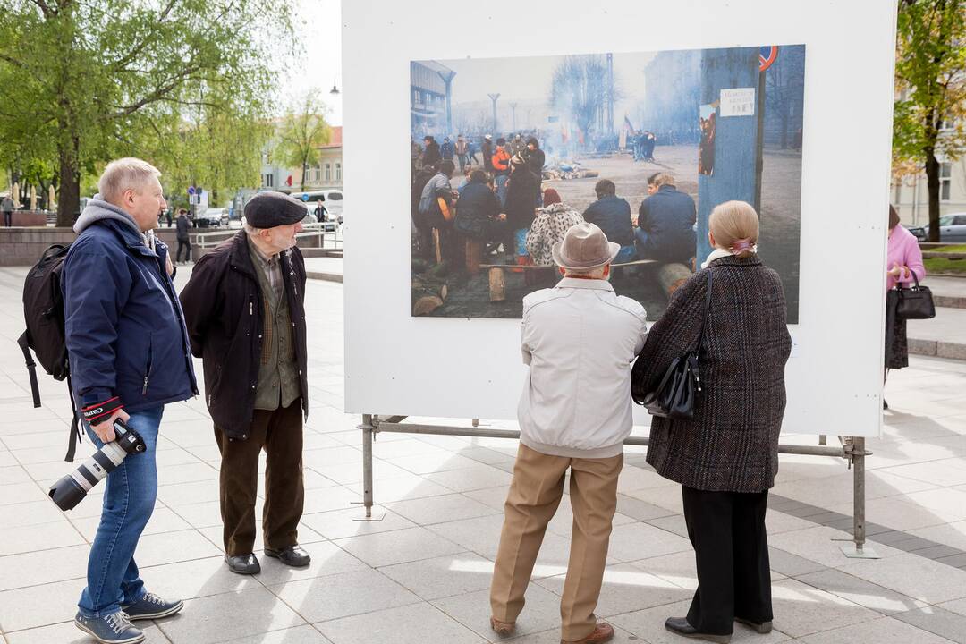 Katedros aikštėje atidaryta Z. Kazėno fotografijų paroda