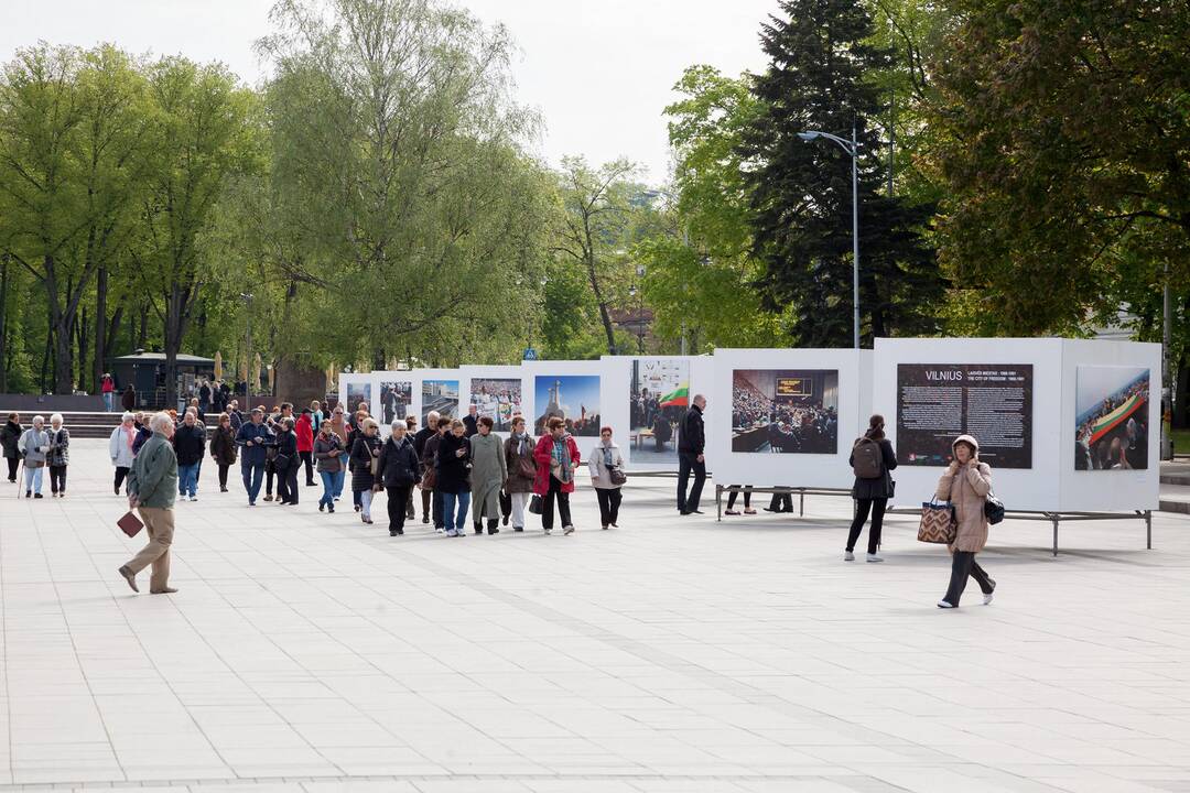 Katedros aikštėje atidaryta Z. Kazėno fotografijų paroda