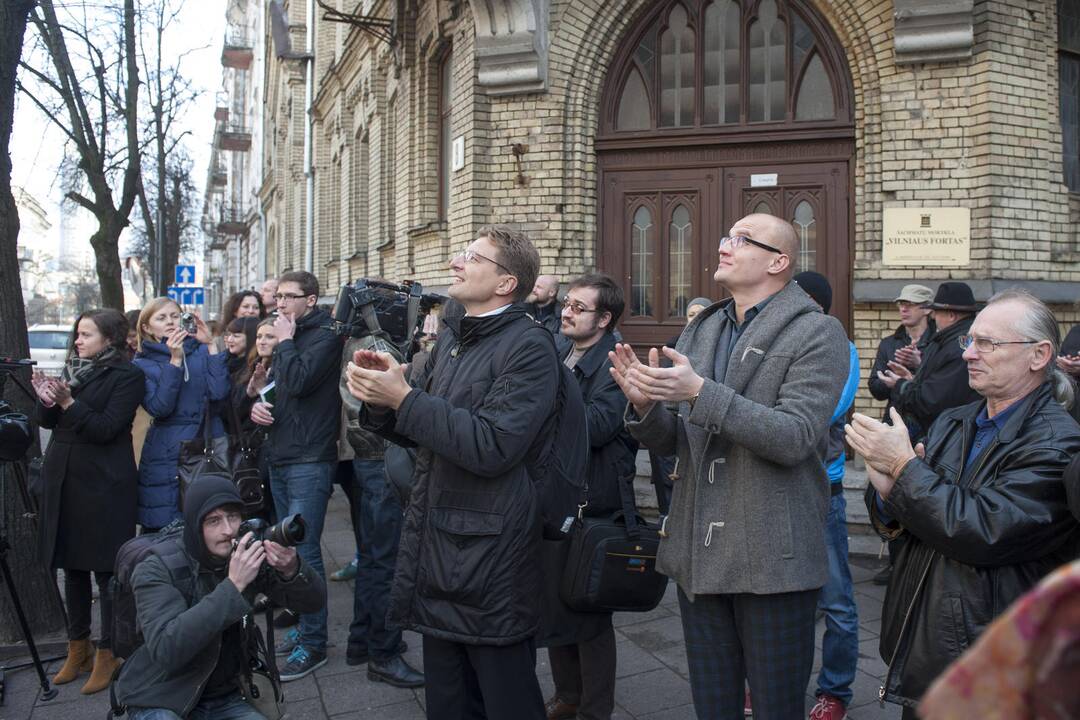 Žurnalistų protestas prie STT