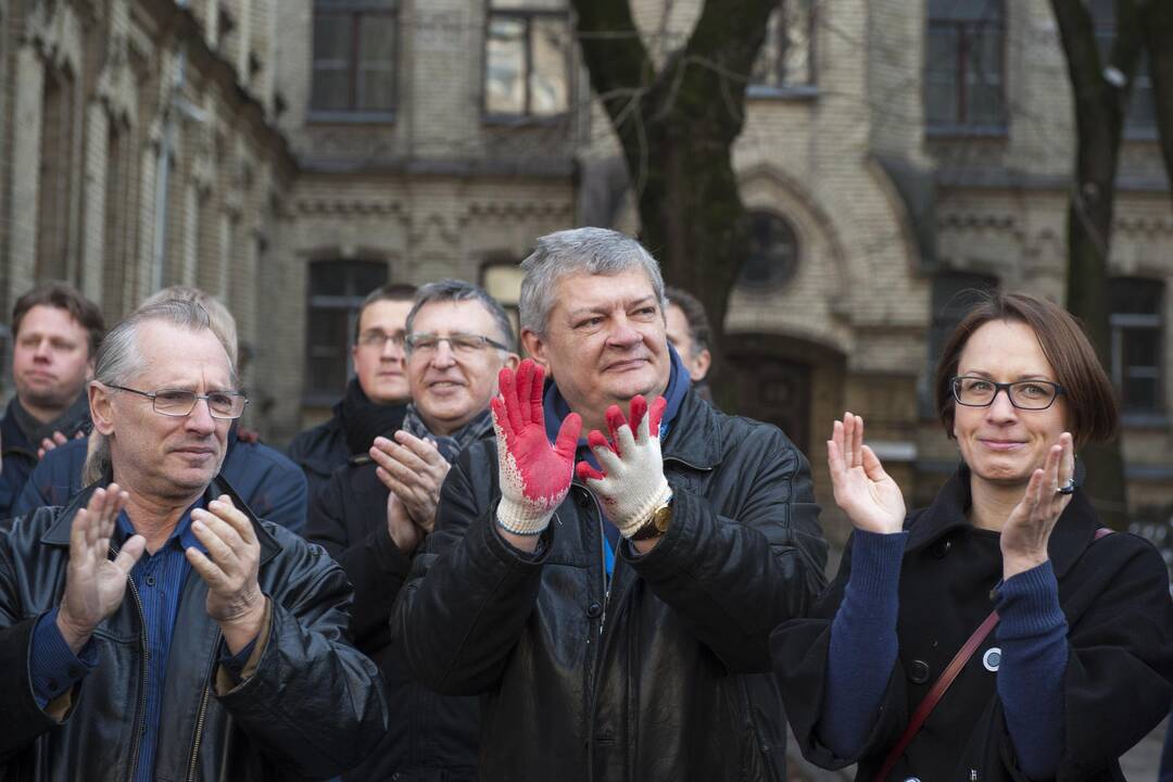 Žurnalistų protestas prie STT