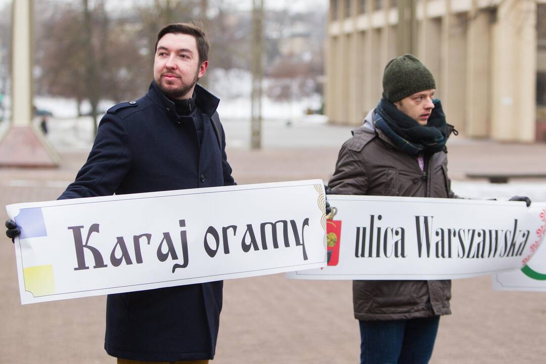 Piketas dėl gatvių pavadinimų užsienio kalbomis