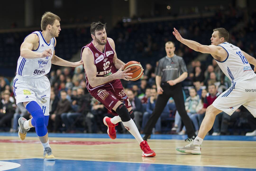 LKL ketvirtfinalis: „Lietkabelis“ - „Vytautas“  77:75