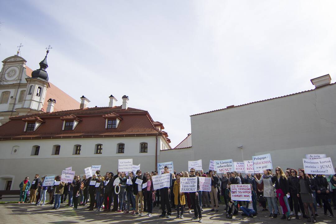 Edukologijos universiteto studentai surengė piketą