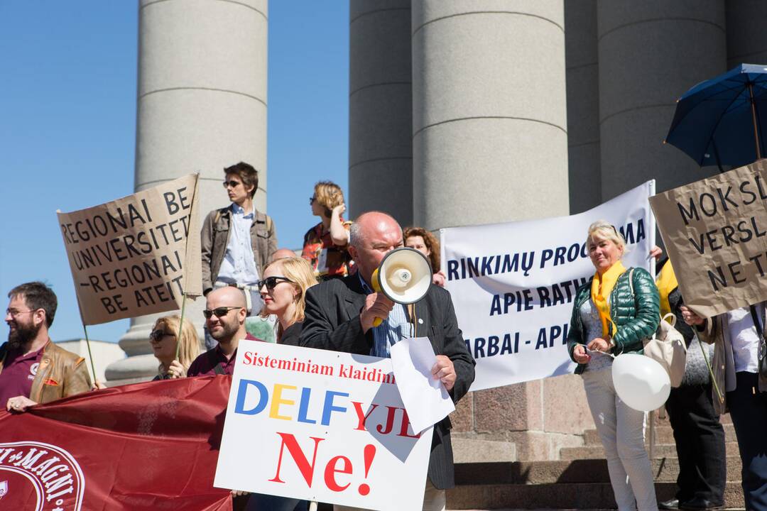 Mitingas dėl universitetų reformos