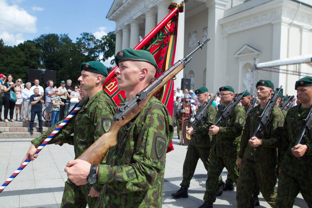 Prisiekė naujas Lietuvos kariuomenės vadas