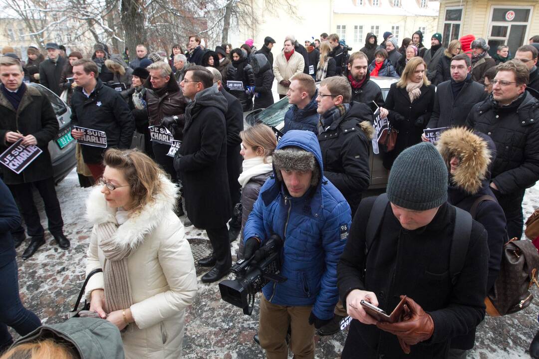 Žurnalistai ir politikai išreiškė solidarumą su prancūzų tauta