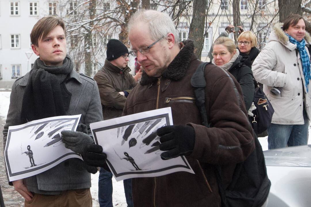 Žurnalistai ir politikai išreiškė solidarumą su prancūzų tauta