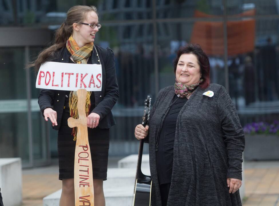 Protestavo sostinės Tuskulėnų mokyklos auklėtiniai ir mokytojai