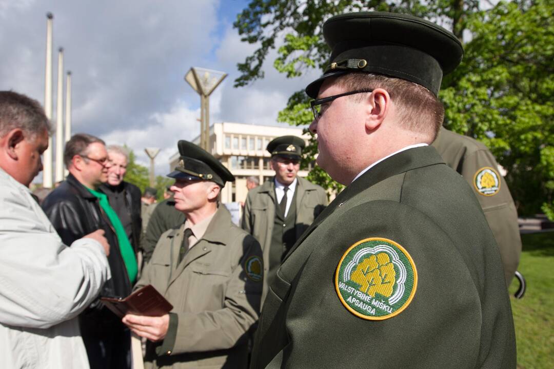 Miškininkų protestas prie Seimo