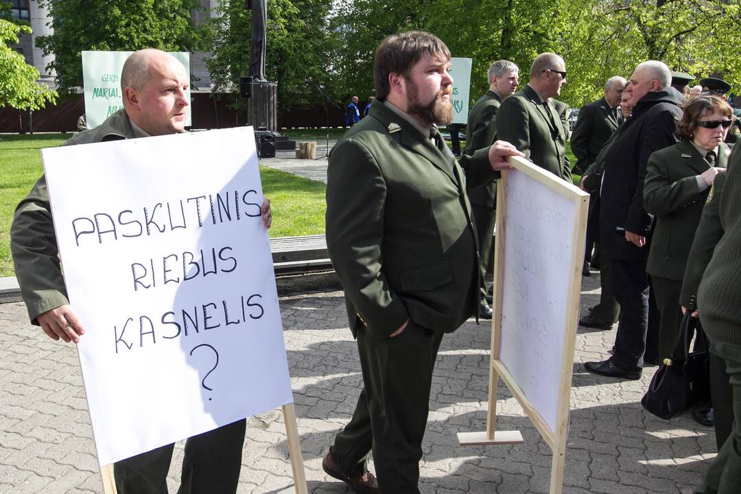 Miškininkų protestas prie Seimo