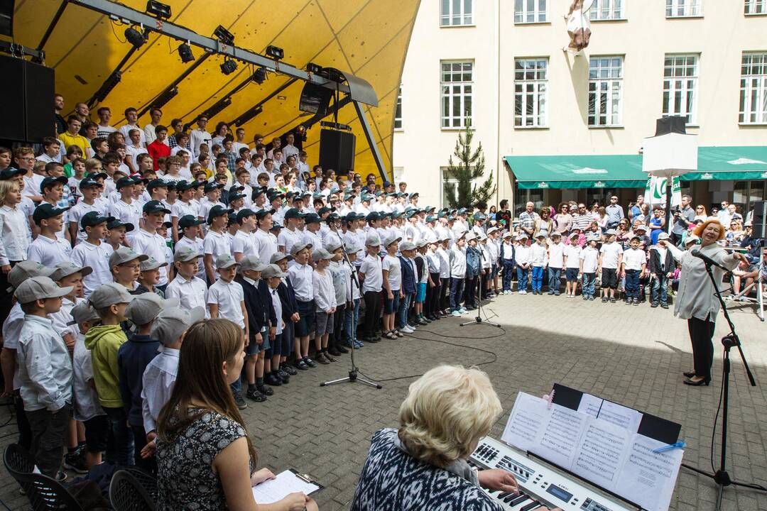 Choras „Ąžuoliukas“ paminėjo Tėvo dieną