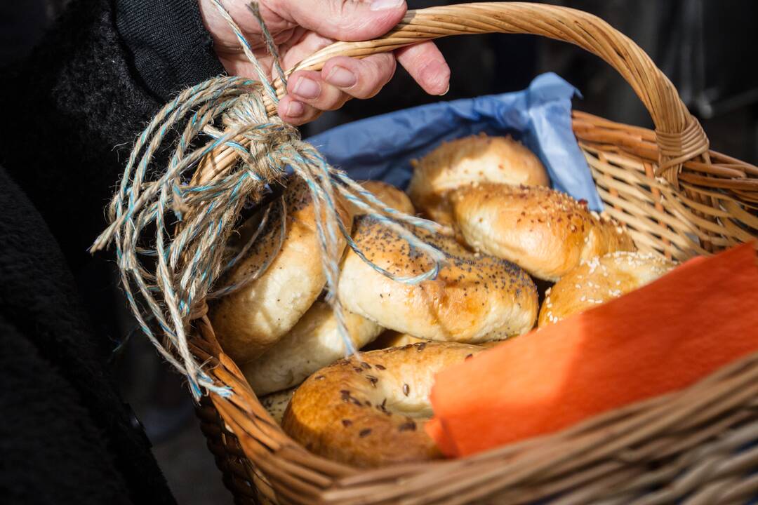 Žydų gatvėje – lentelė hebrajų ir jidiš kalbomis