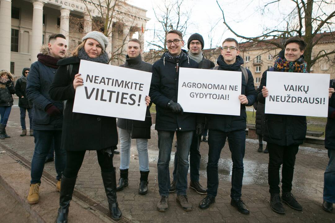 Protestas prieš pagalbinio apvaisinimo įstatymo pataisas