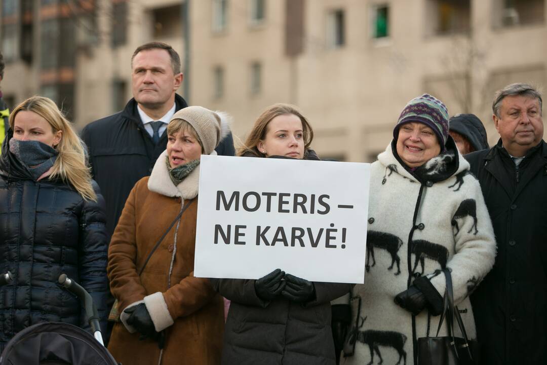 Protestas prieš pagalbinio apvaisinimo įstatymo pataisas