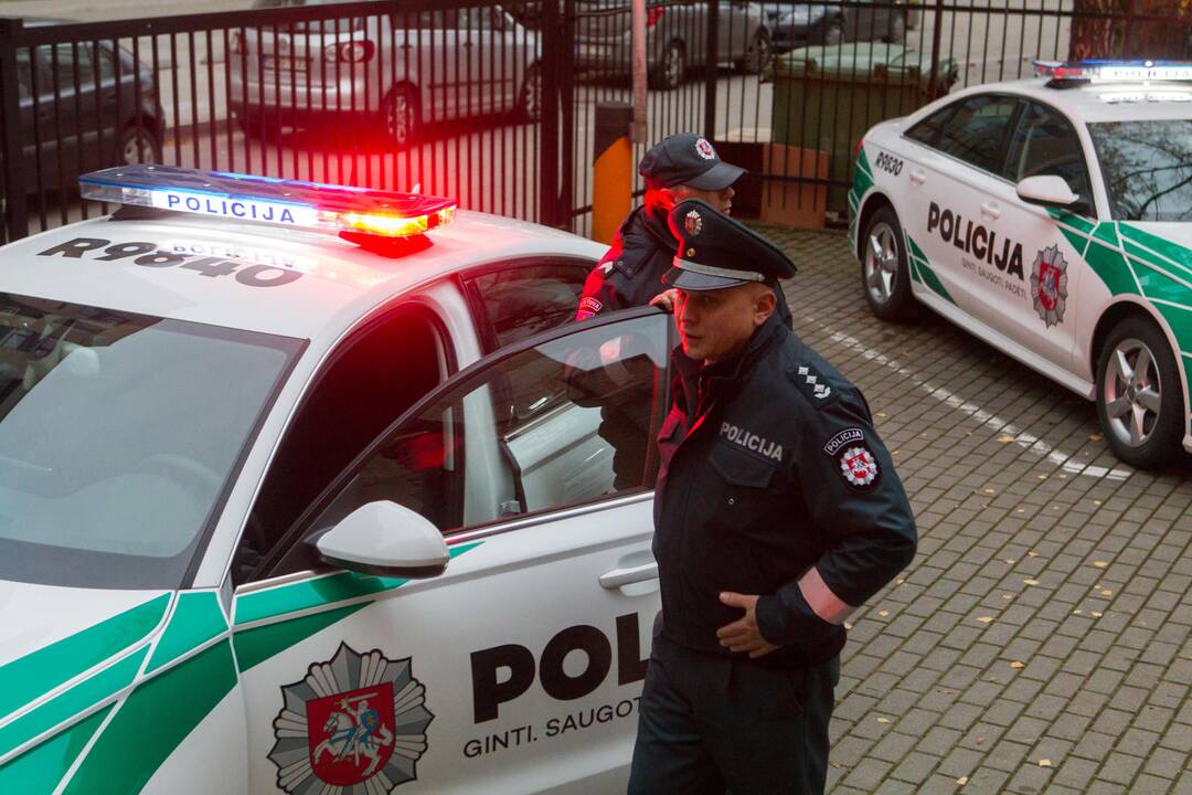 Nauji policijos „Audi A6“ automobiliai