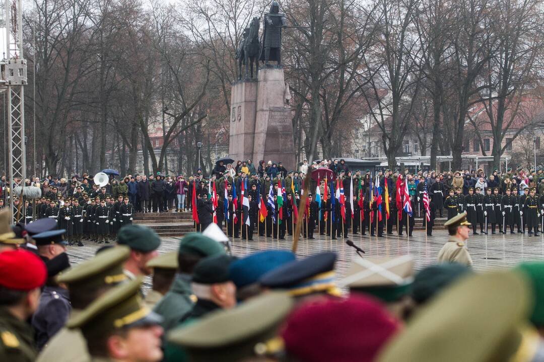 Iškilminga kariuomenės dienos rikiuotė Vilniuje