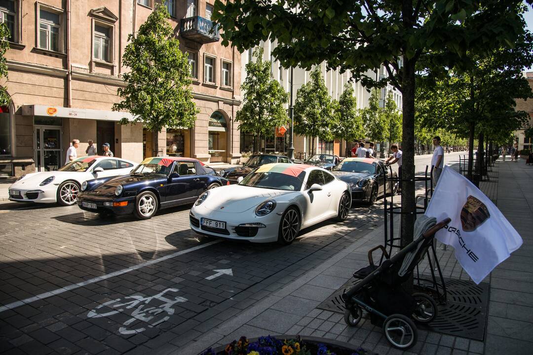 Vilniuje rinkosi „Porsche“ gerbėjai