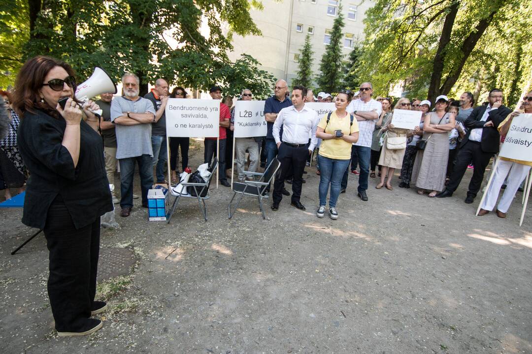 Žydai surengė protesto akciją