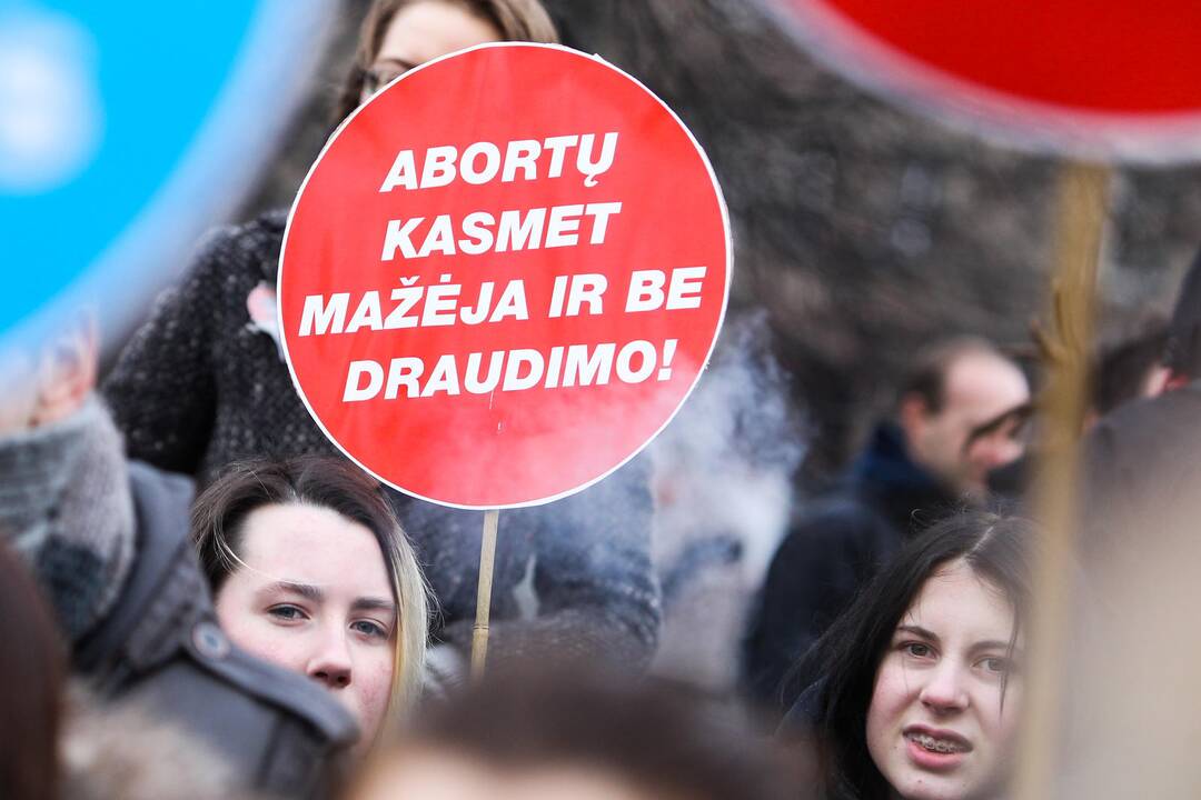 Mitingas prieš abortų draudimą