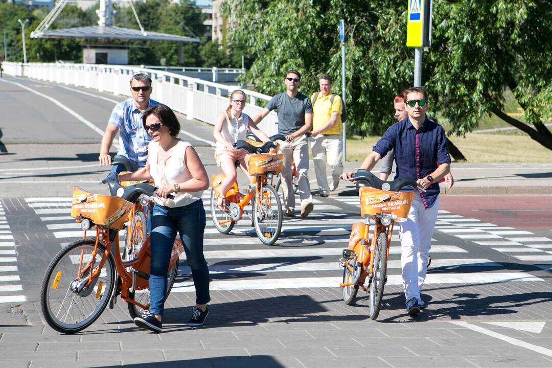 Vilniaus meras skaičiavo kliūtis dviračių takuose