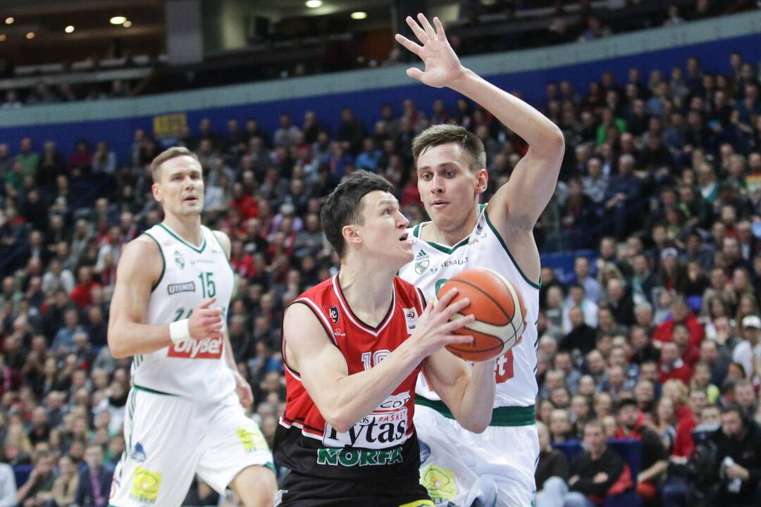 LKL: „Žalgiris“ Vilniuje įveikė „Lietuvos rytą“