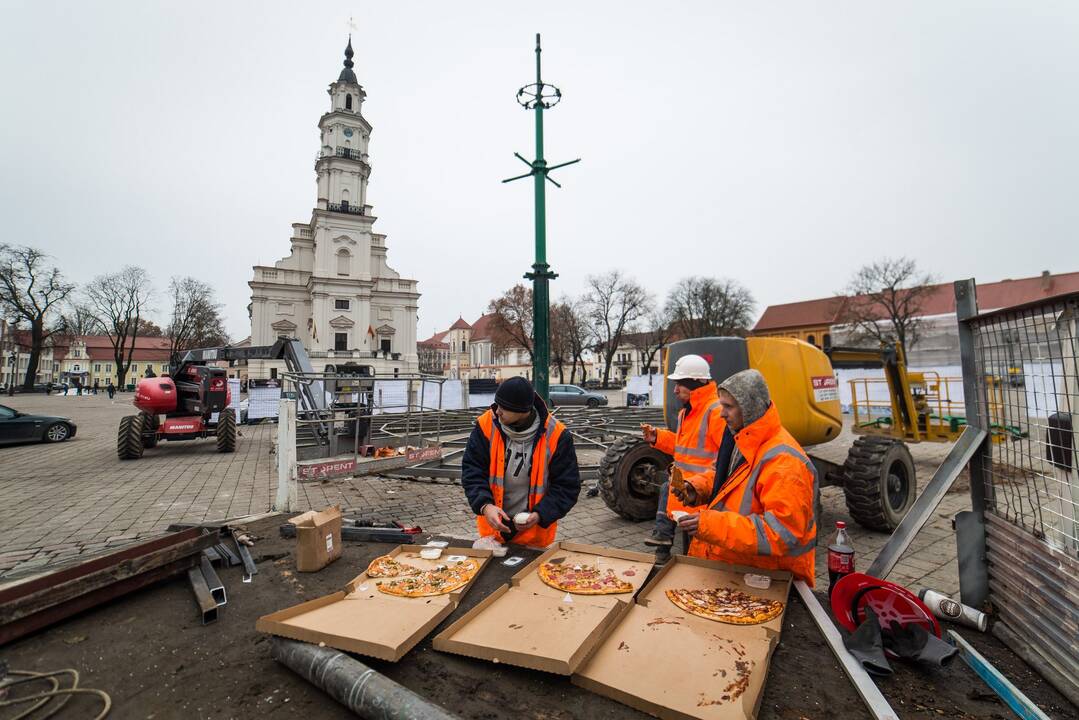 Kalėdų eglutė jau dygsta