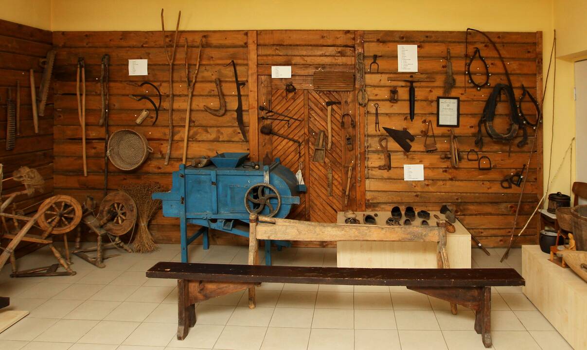 Babtai – tarp Nevėžio ir autostrados