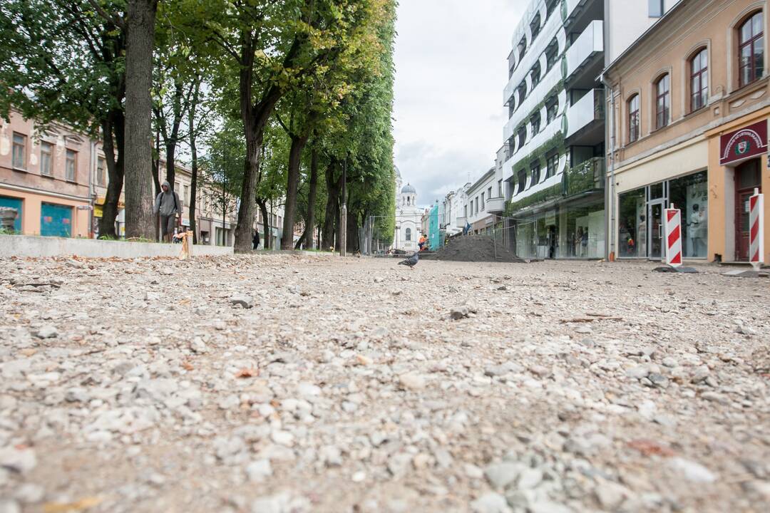 Nauja Laisvės alėjos danga
