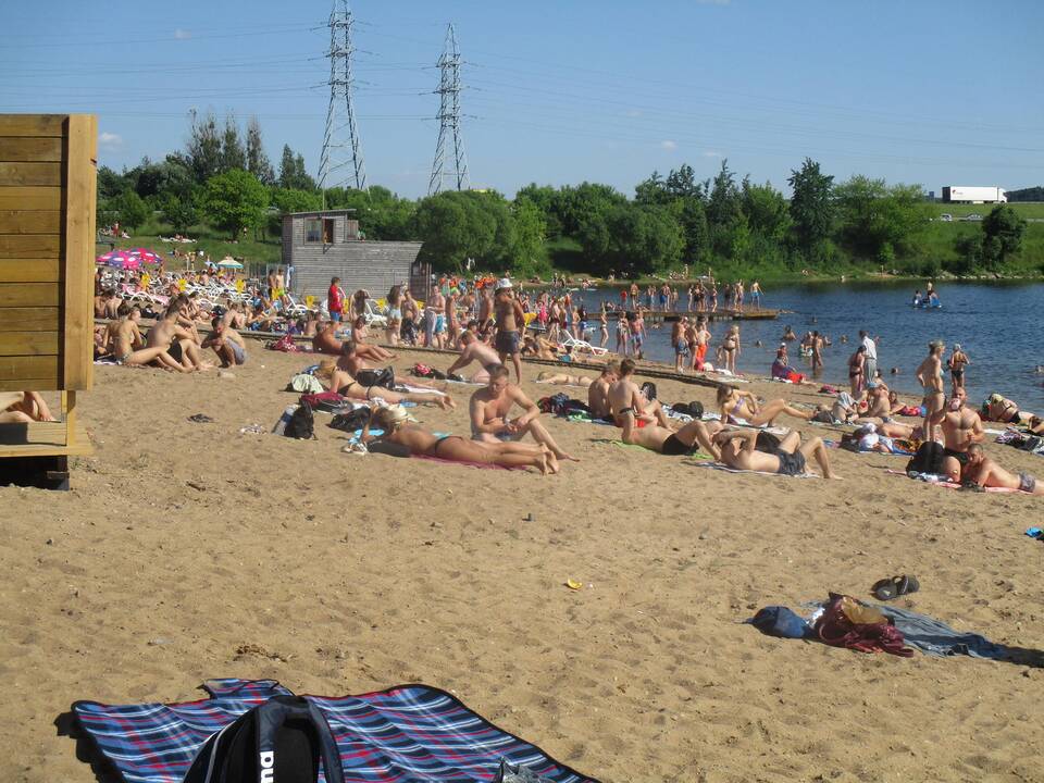 Kauniečiai užplūdo paplūdimius