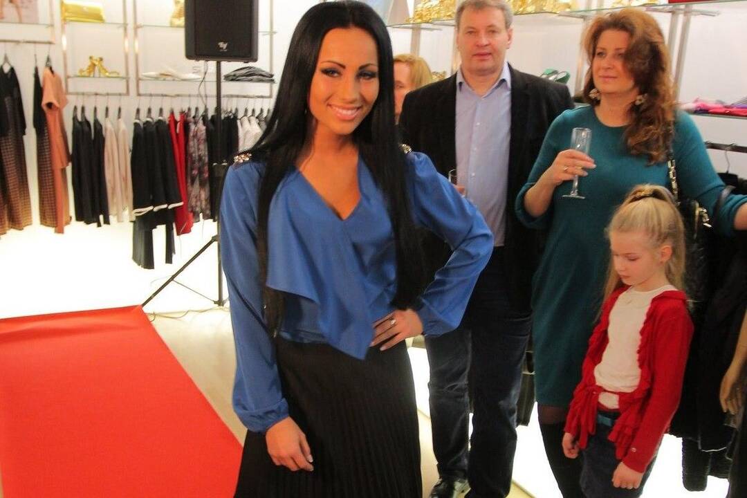 A.Kandelis, Mino ir grupė "Kitokios" demonstravo Italija dvelkiančią kolekciją
