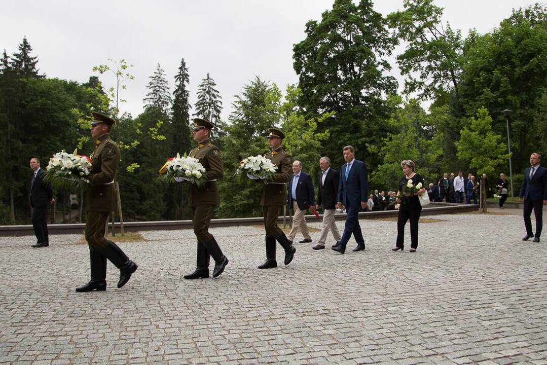 A. M. Brazausko mirties metinių minėjimas