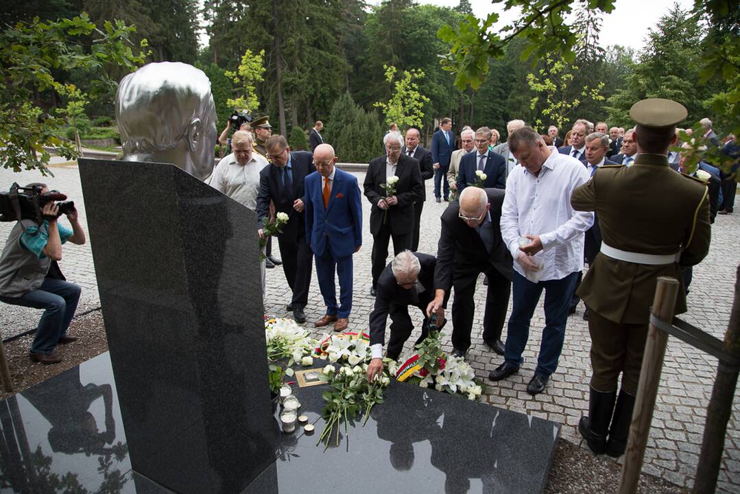 A. M. Brazausko mirties metinių minėjimas