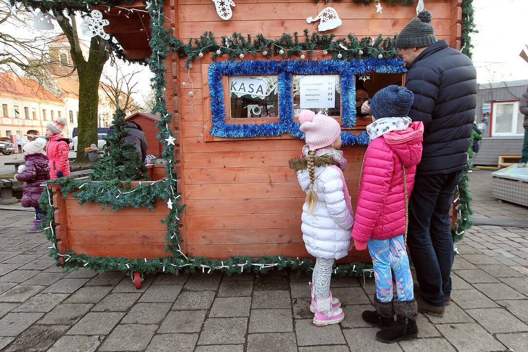 Antroji Kalėdų diena prie Kauno eglės