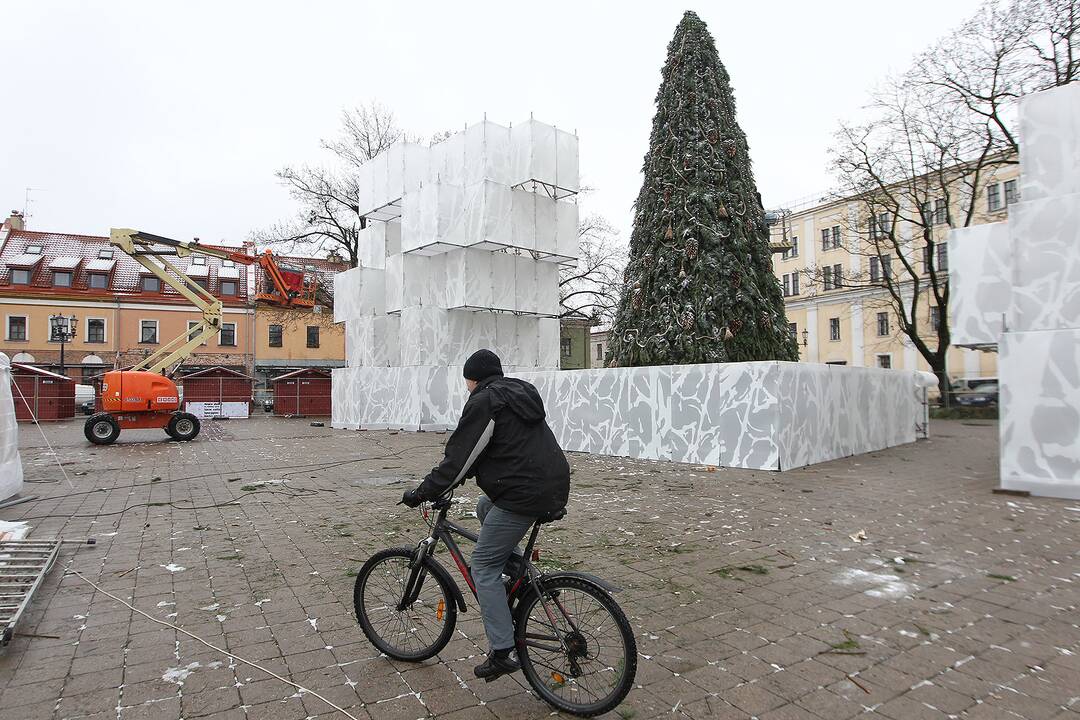 Rengiamasi Kauno Kalėdų eglės įžiebimui