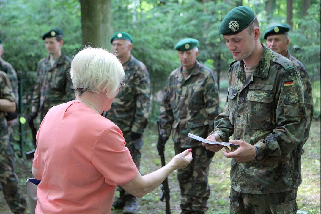 Fredoje sutvarkyti vokiečių karių kapai