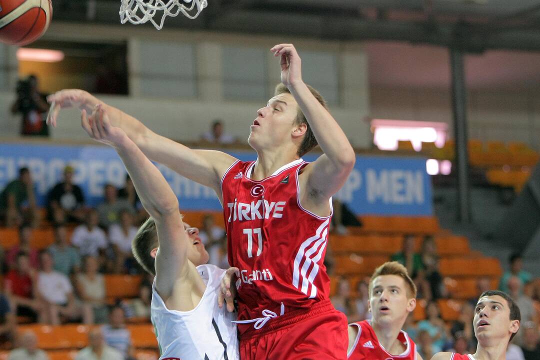 Europos jaunučių krepšinio čempionatas: Lietuva – Turkija 64:67.