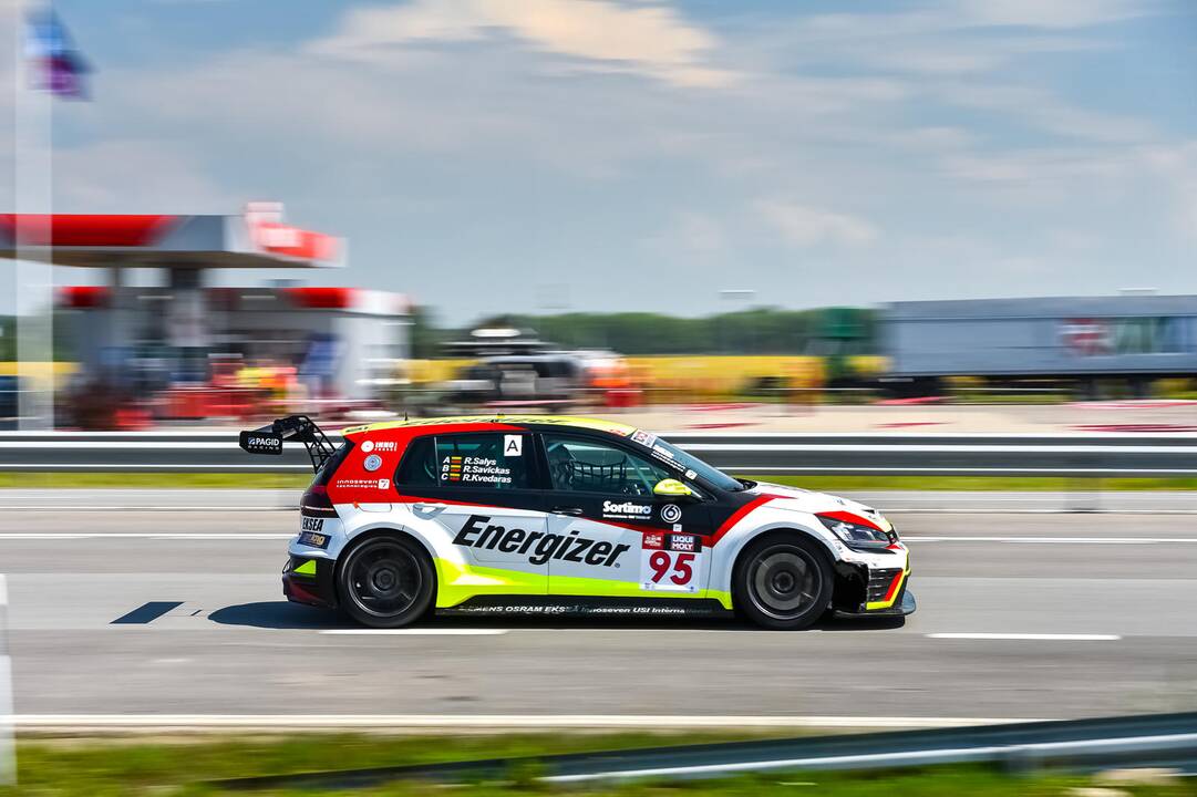 1006 km lenktynių kvalifikacija